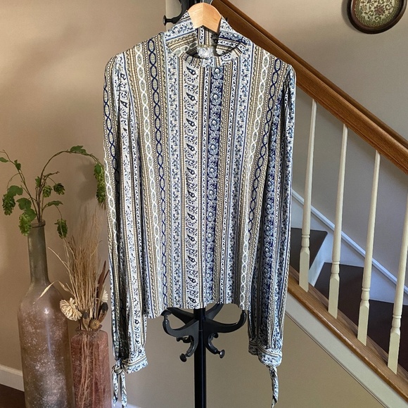 FREE PEOPLE Donatella Mock Neck Puff Shoulder Sleeve Size Large - Picture 3 of 13